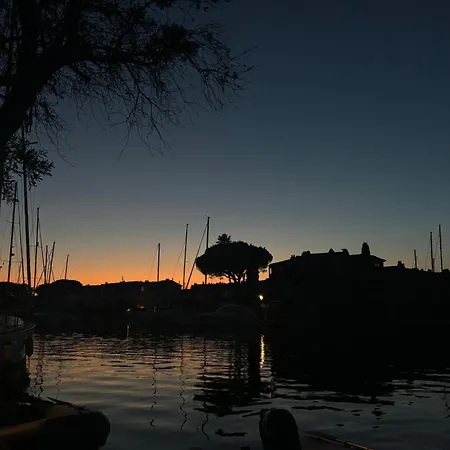 Lägenhet Les Pieds Dans L'eau