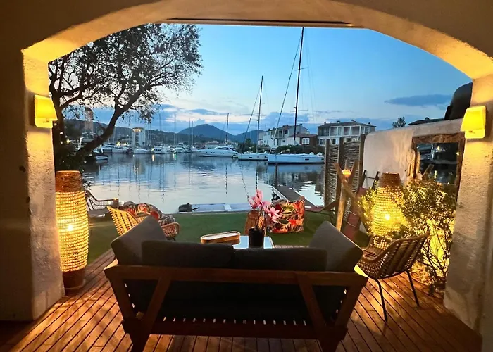 Les Pieds Dans L'eau *