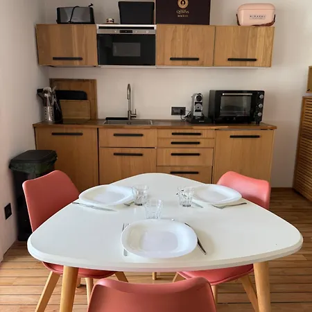 Les Pieds Dans L'eau 아파트