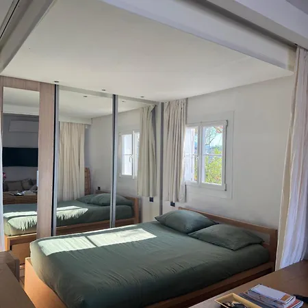 Les Pieds Dans L'eau 그리모