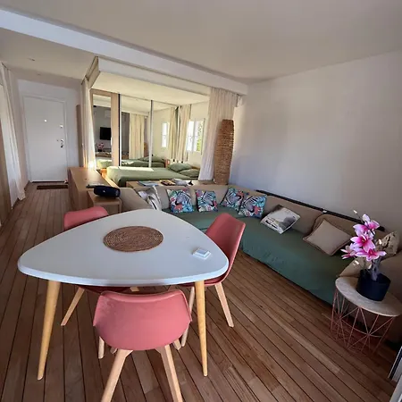 Les Pieds Dans L'eau شقة غريمو